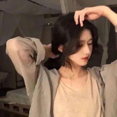 伊莎贝尔跳到聚光灯下